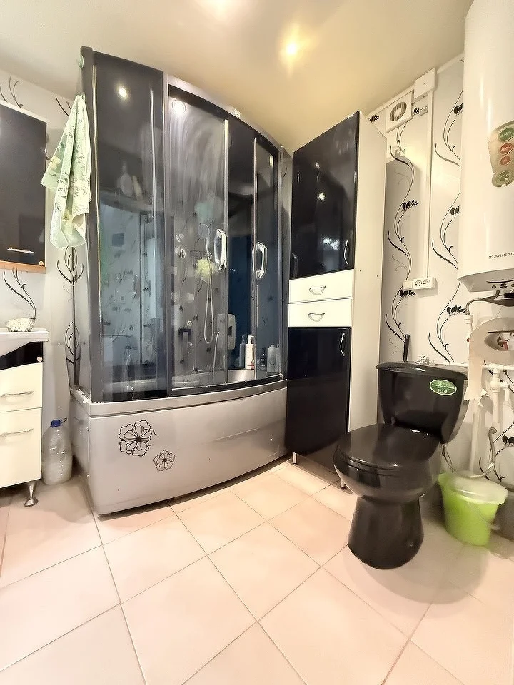 Продаю 3 комнатную квартиру - миниатюра 2
