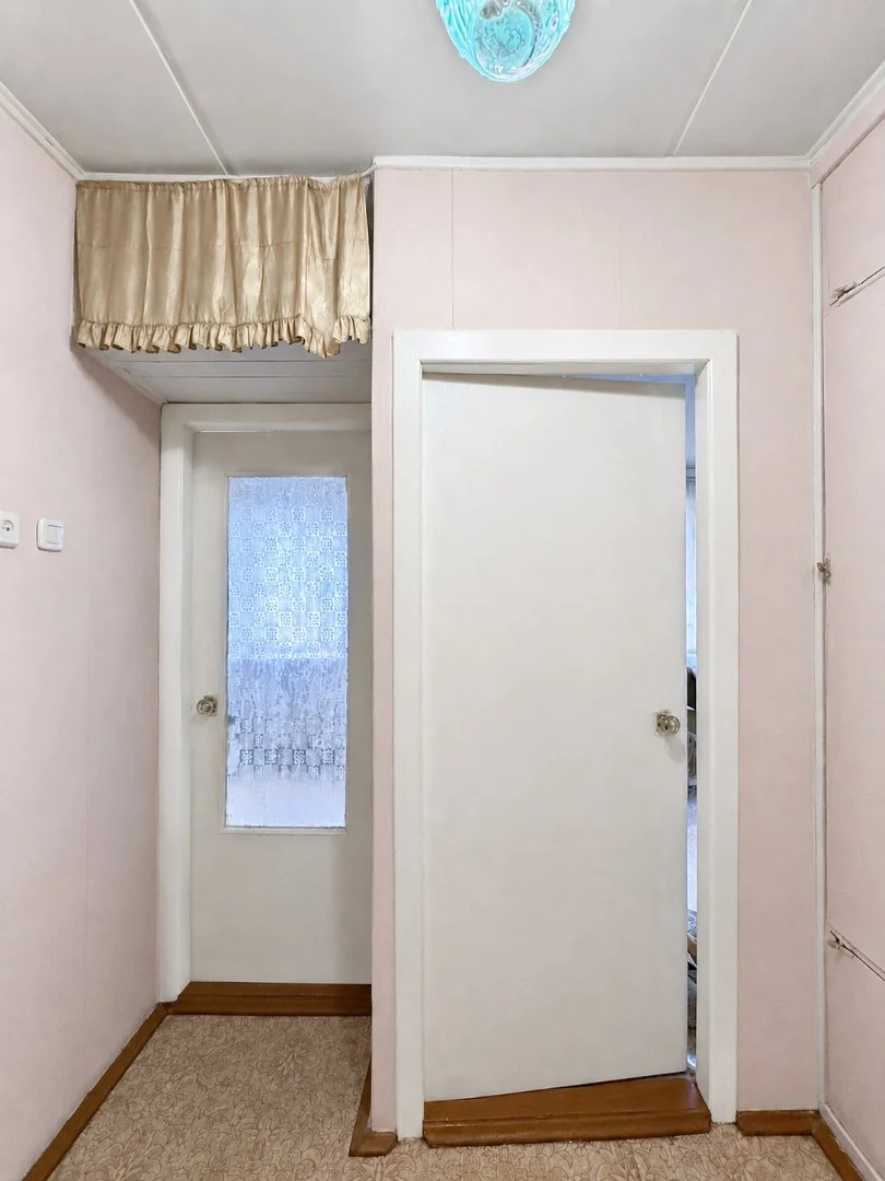 Продаю 1 комнатную квартиру - миниатюра 8