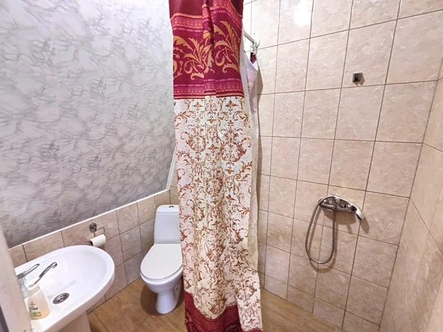 Дом с номерами для отдыха в Геленджике - миниатюра 11