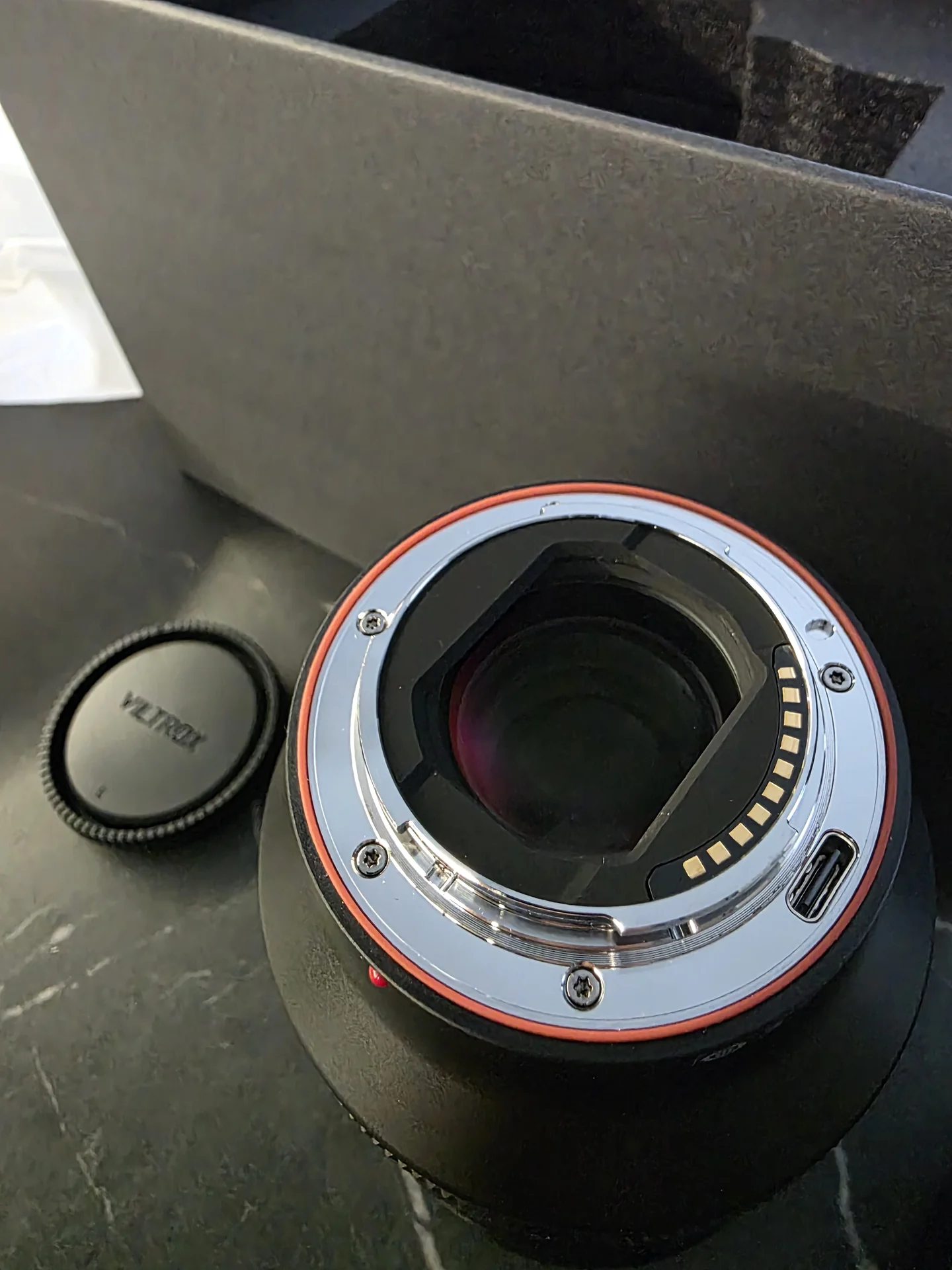 Объектив Viltrox AF 35mm F1.2 LAB Sony E-Mount - миниатюра 3
