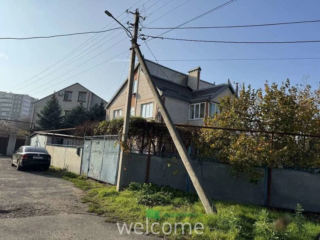 Продается уютный и просторный дом площадью 214 м... - миниатюра 2