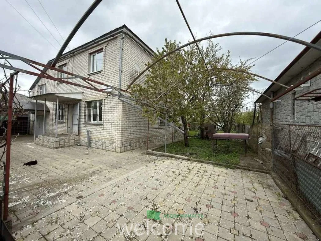 Продаю двухэтажный кирпичный дом 173 м на участке... - миниатюра 2