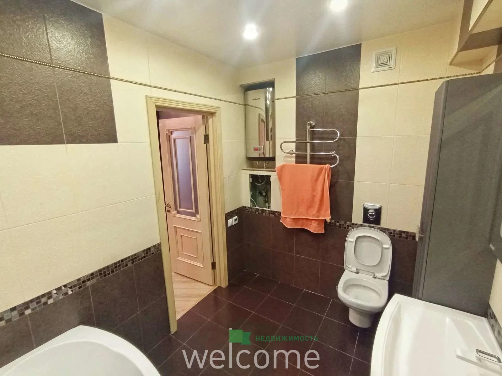 Продам трёхкомнатную квартиру 119,8 кв.м в Центре... - миниатюра 9
