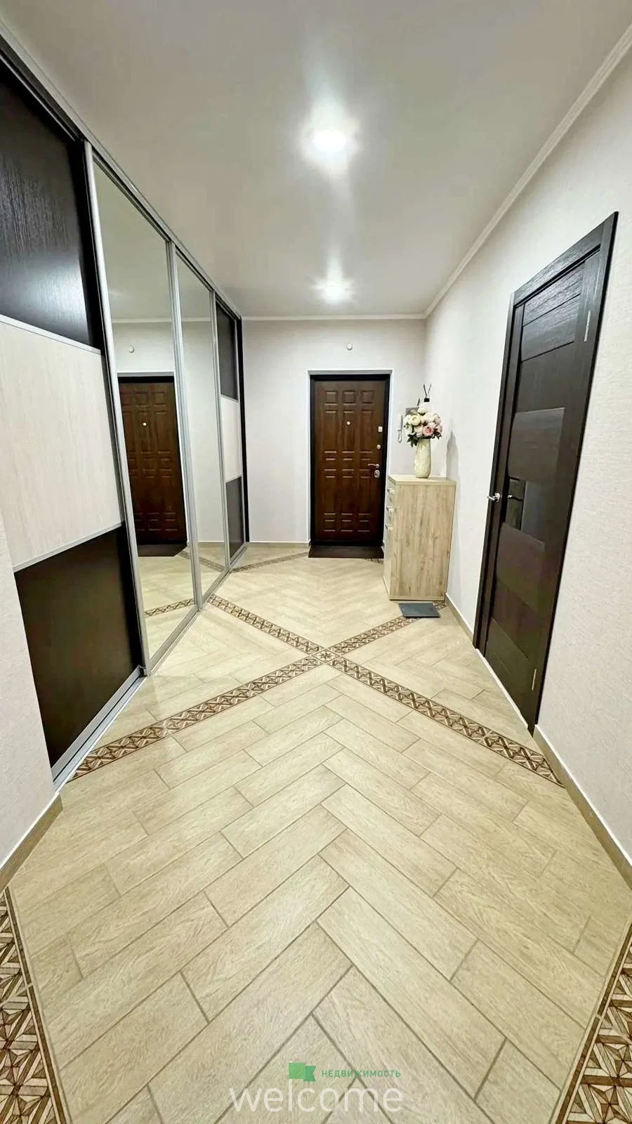 Продаю видовую двухкомнатную квартиру-распашонку... - миниатюра 11