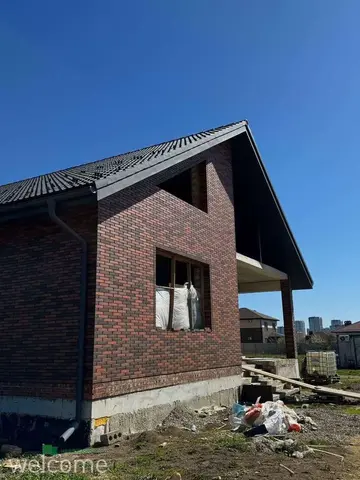 Продаётся земельный участок 6 соток с кирпичной...