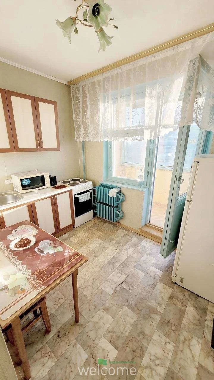 Продается 1 комнатная квартира в доме 1990 года... - миниатюра 5