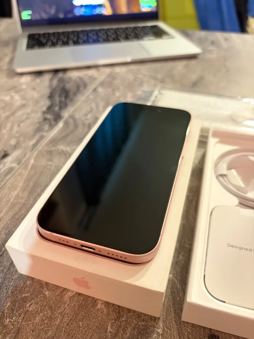 iPhone 15 - миниатюра 2