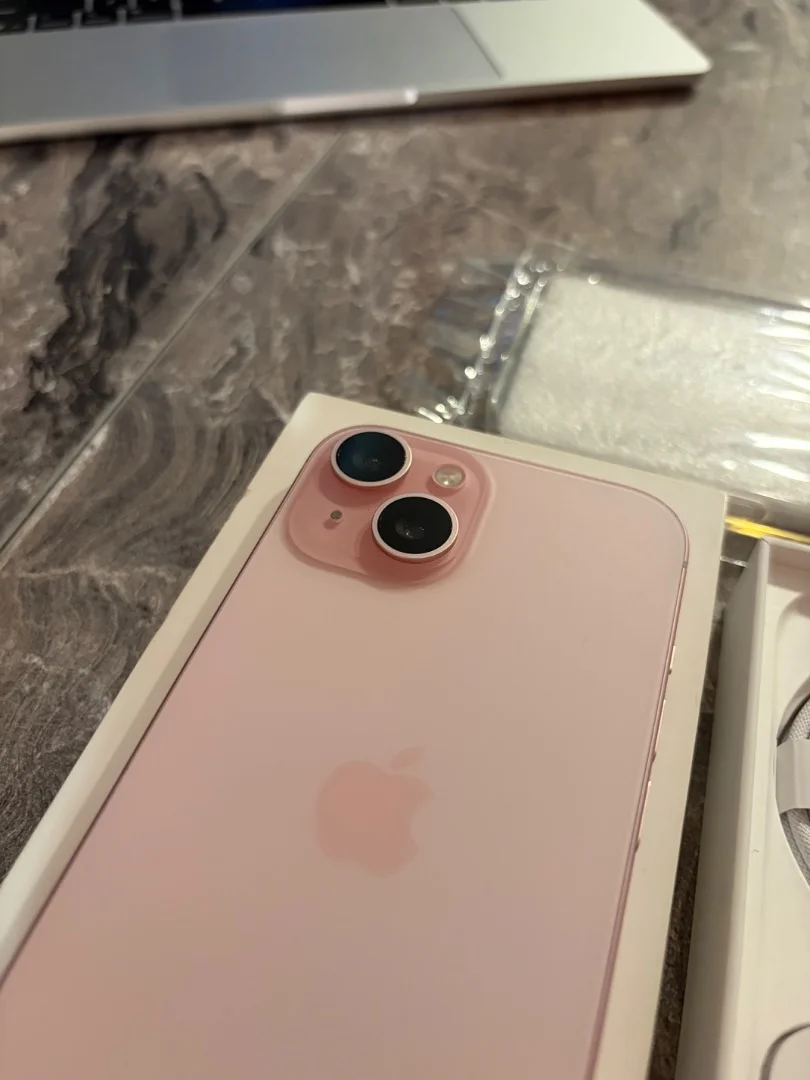 iPhone 15 - миниатюра 4