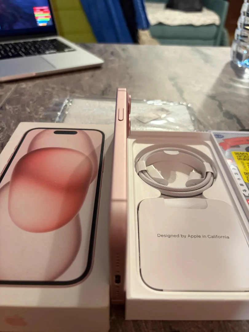 iPhone 15 - миниатюра 6