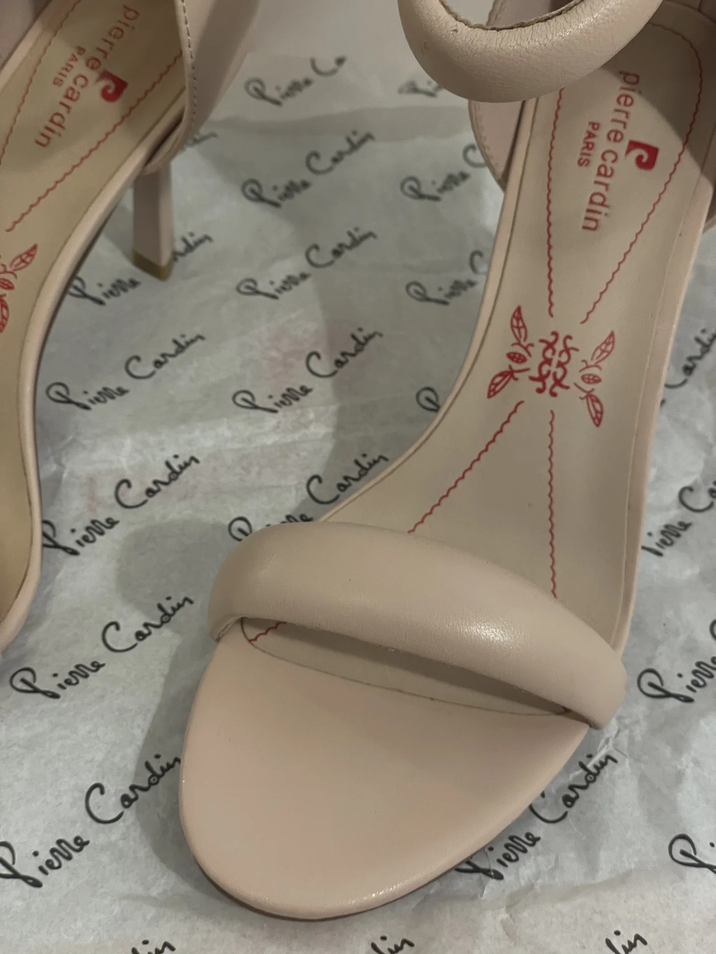 босоножки Pierre Cardin 38 - миниатюра 3