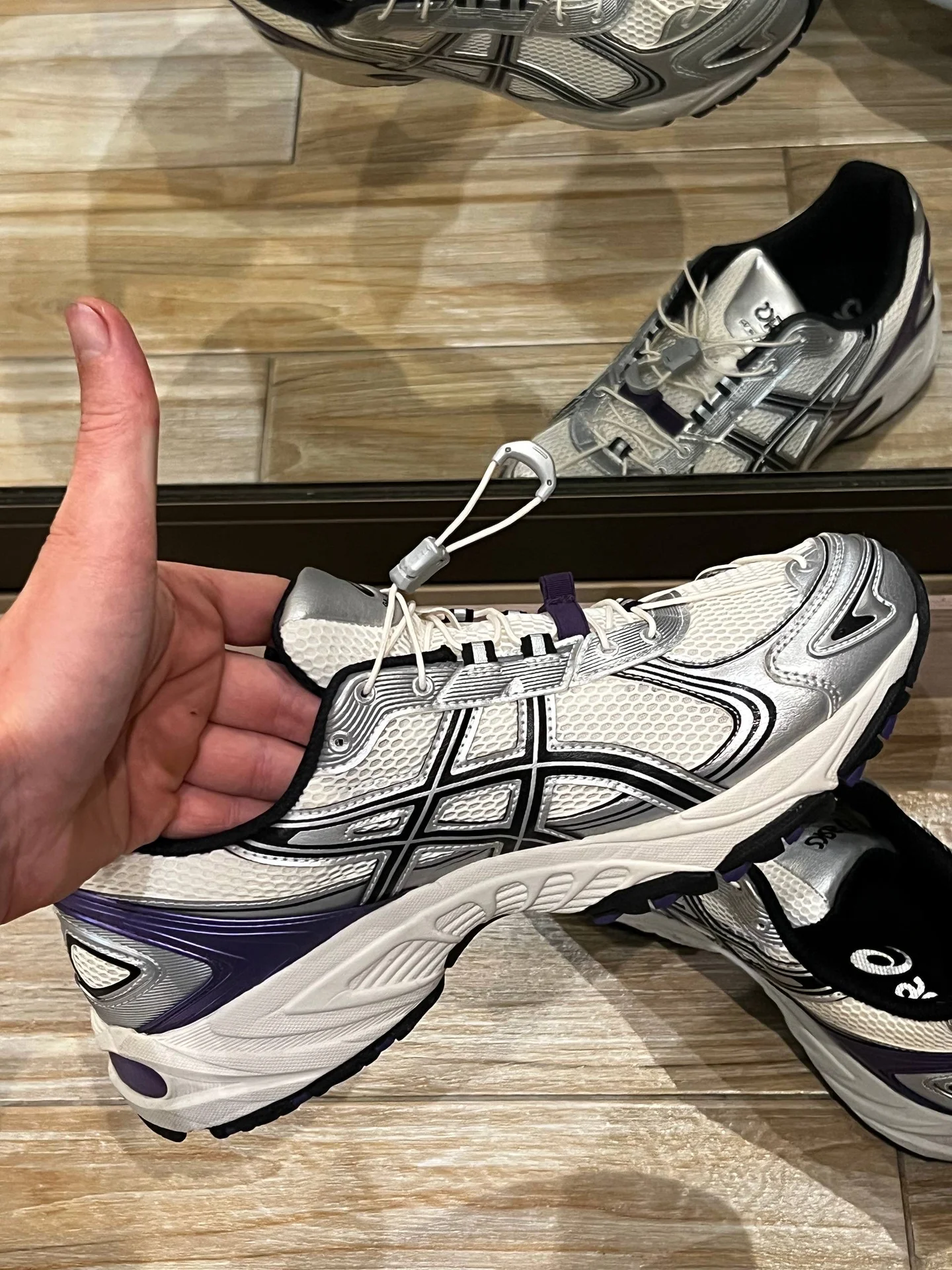 Кроссовки Asics - миниатюра 4
