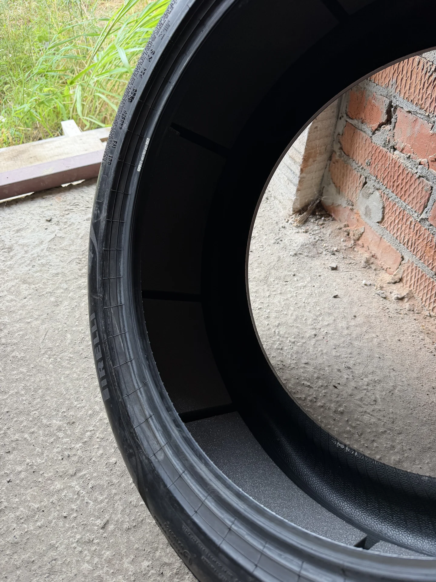Pirelli p-zero pz4 255/45/20 285/40/20 - миниатюра 3