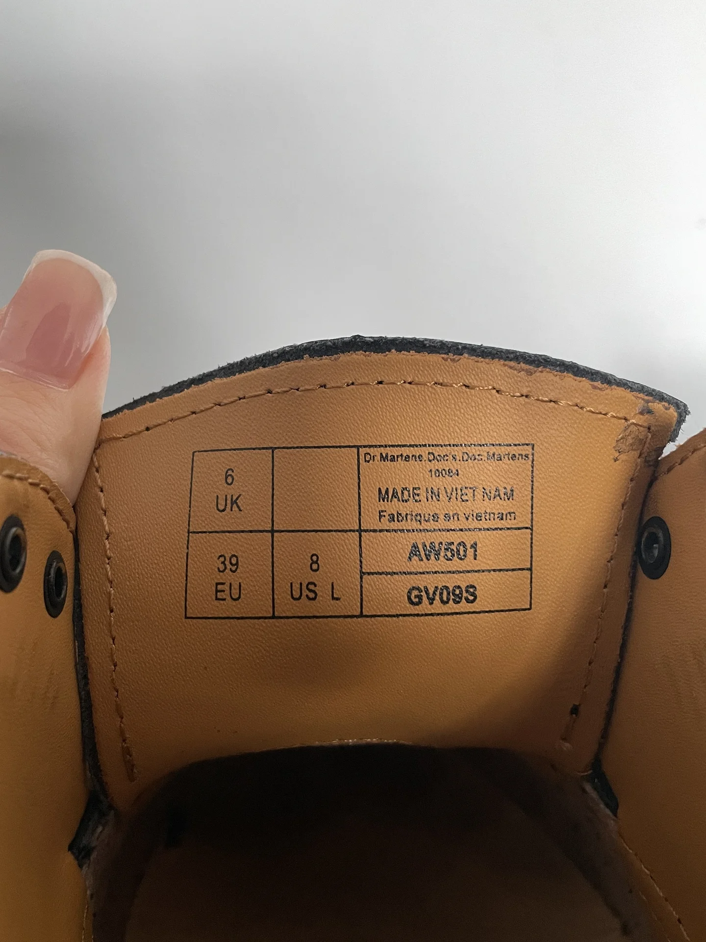 39 I Dr. Martens Дерби - миниатюра 7