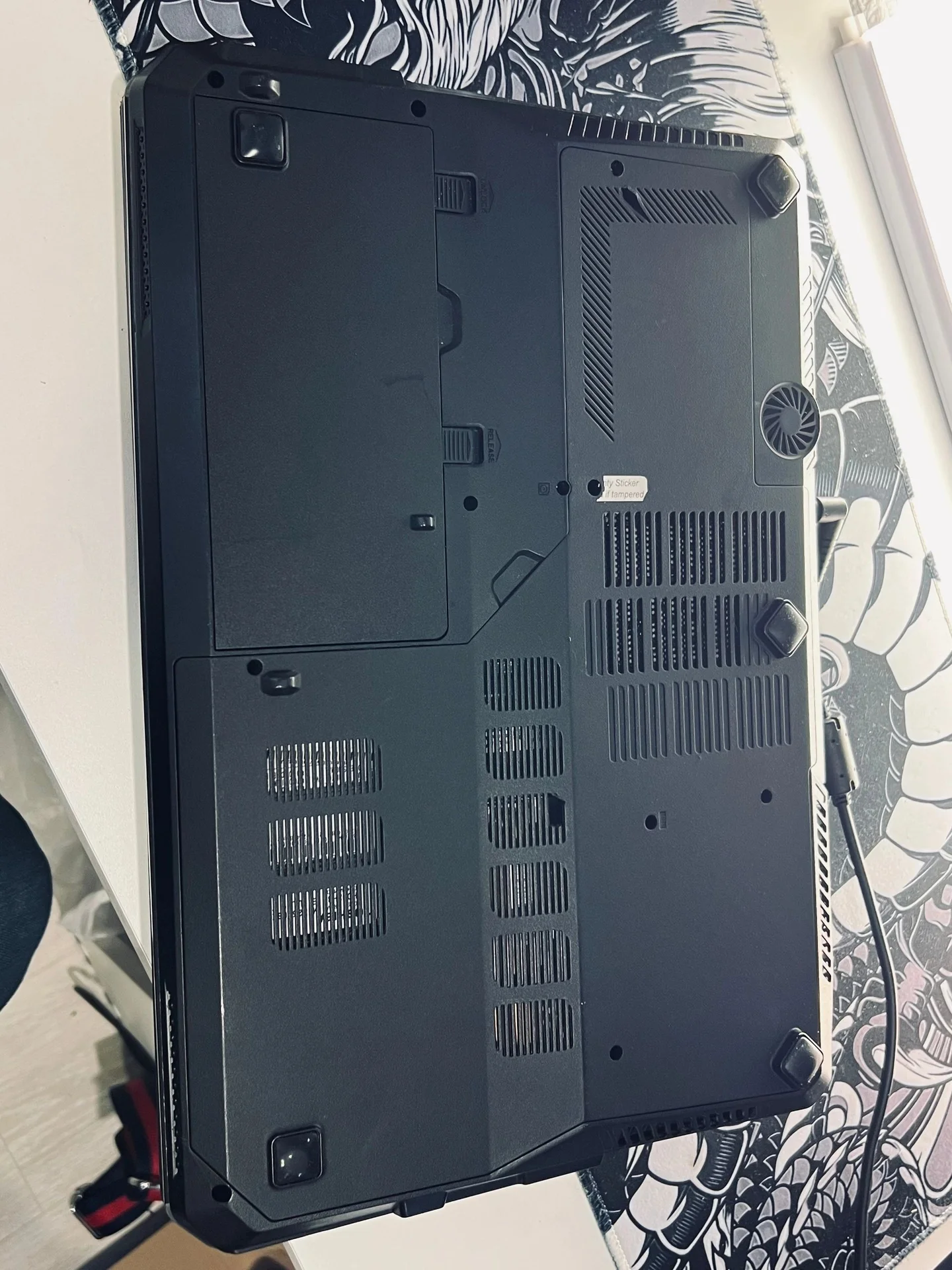 Игровой ноутбук MSI GT683 8Gb озу 320gb hdd - миниатюра 2