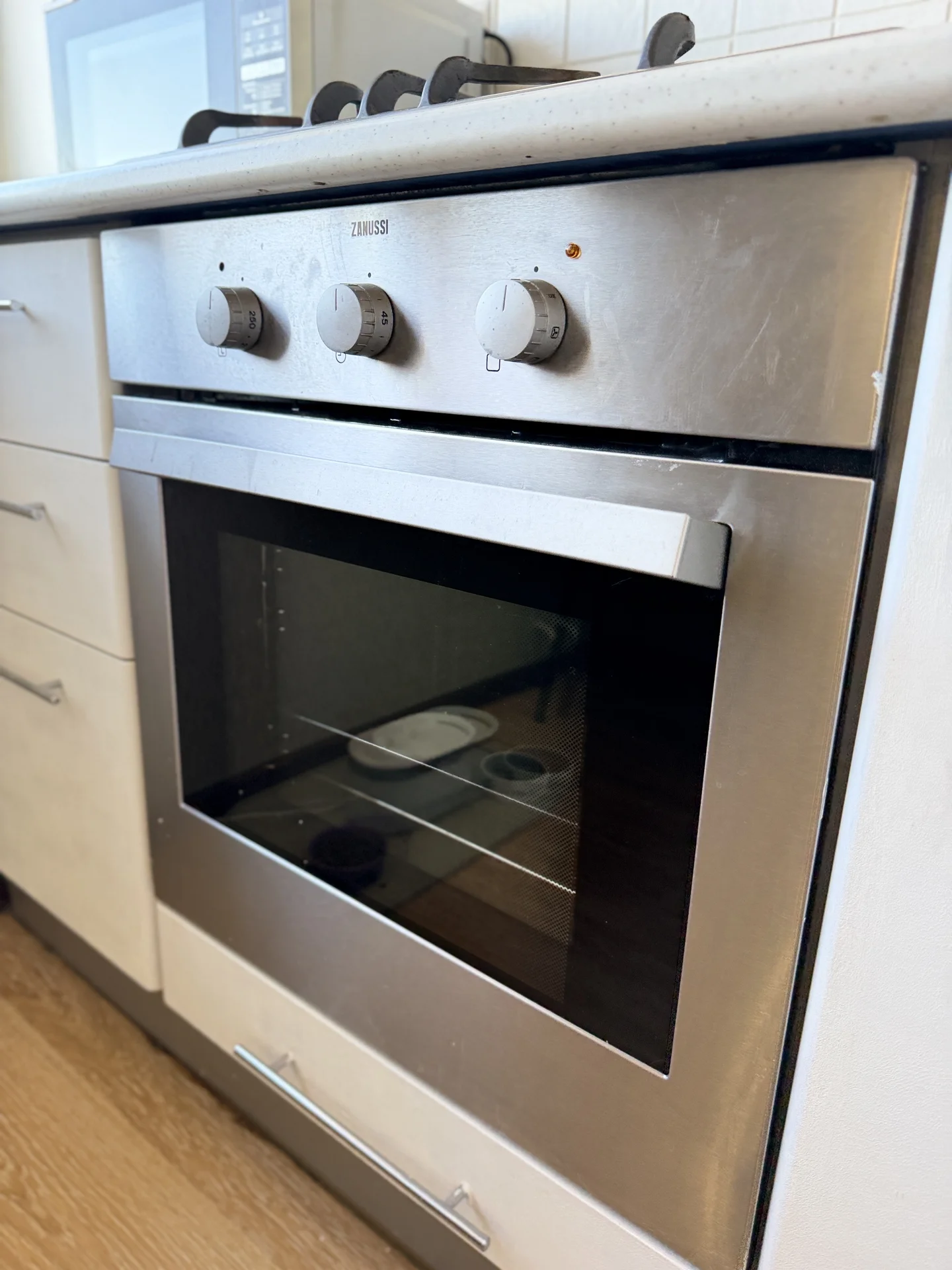 продам 2 комнатную квартиру - миниатюра 9