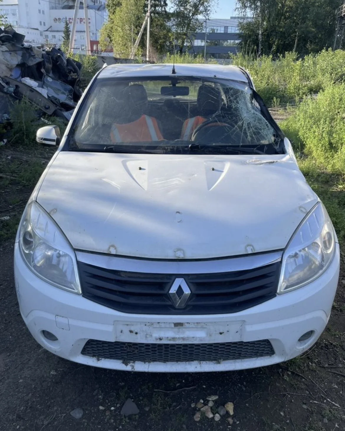 В разборе Renault Sandero 2013 г.в. - миниатюра 2