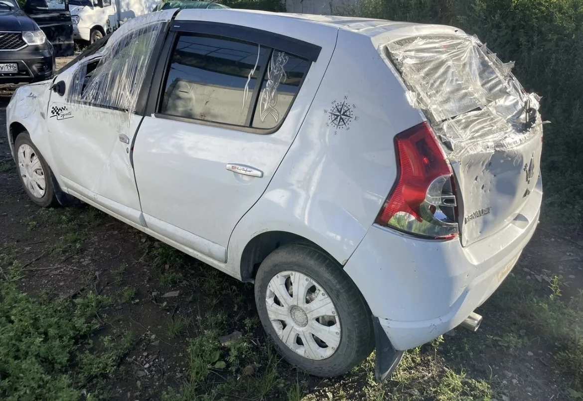 В разборе Renault Sandero 2013 г.в. - миниатюра 4