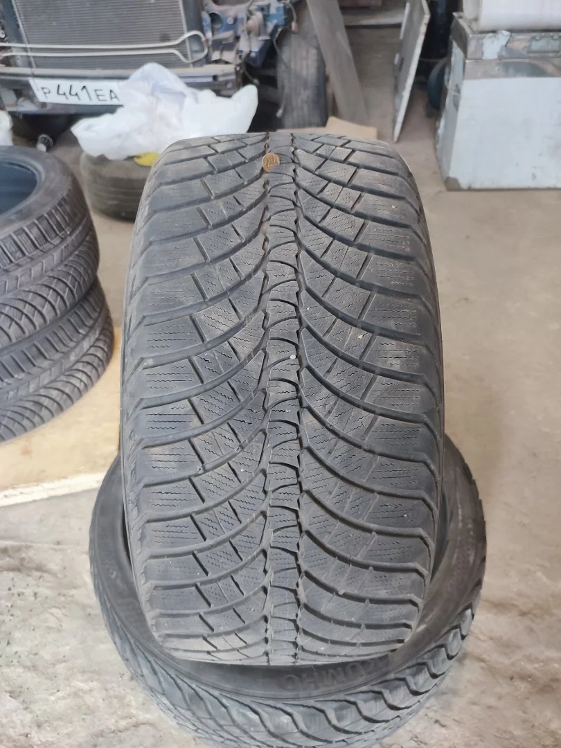 Kumho WinterCraft WP71 245/40 R19 и 275/35 R19 - миниатюра 3