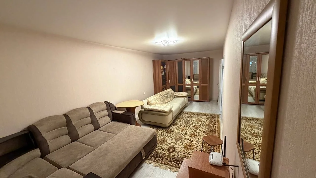 1-к квартира, 43 м², 4/10 эт. - миниатюра 2