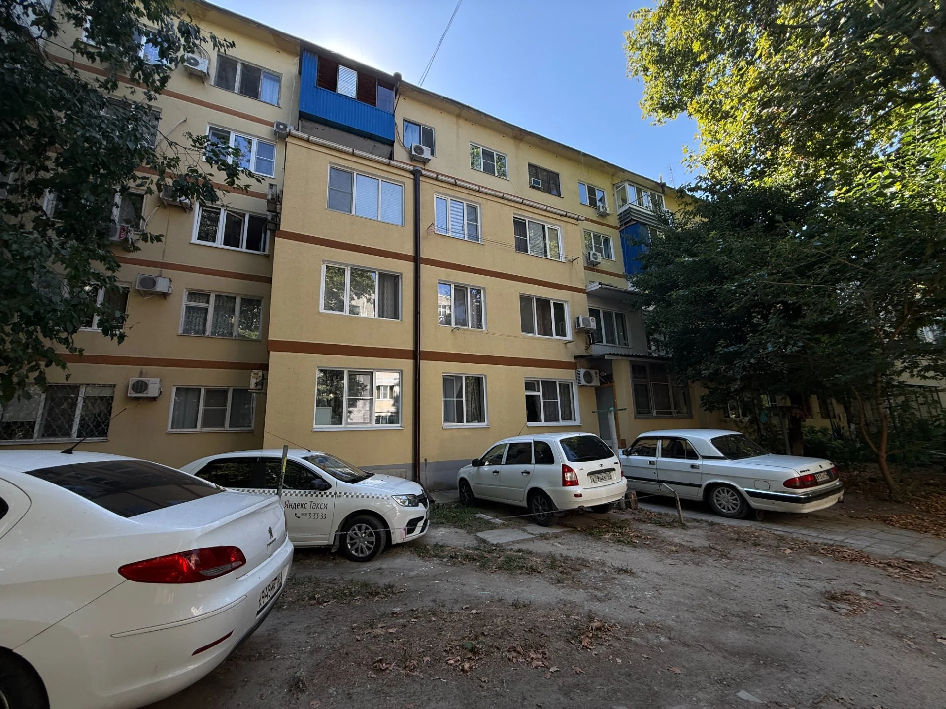 Двухкомнатная с пристройкой в 12 мкр Анапа - миниатюра 26