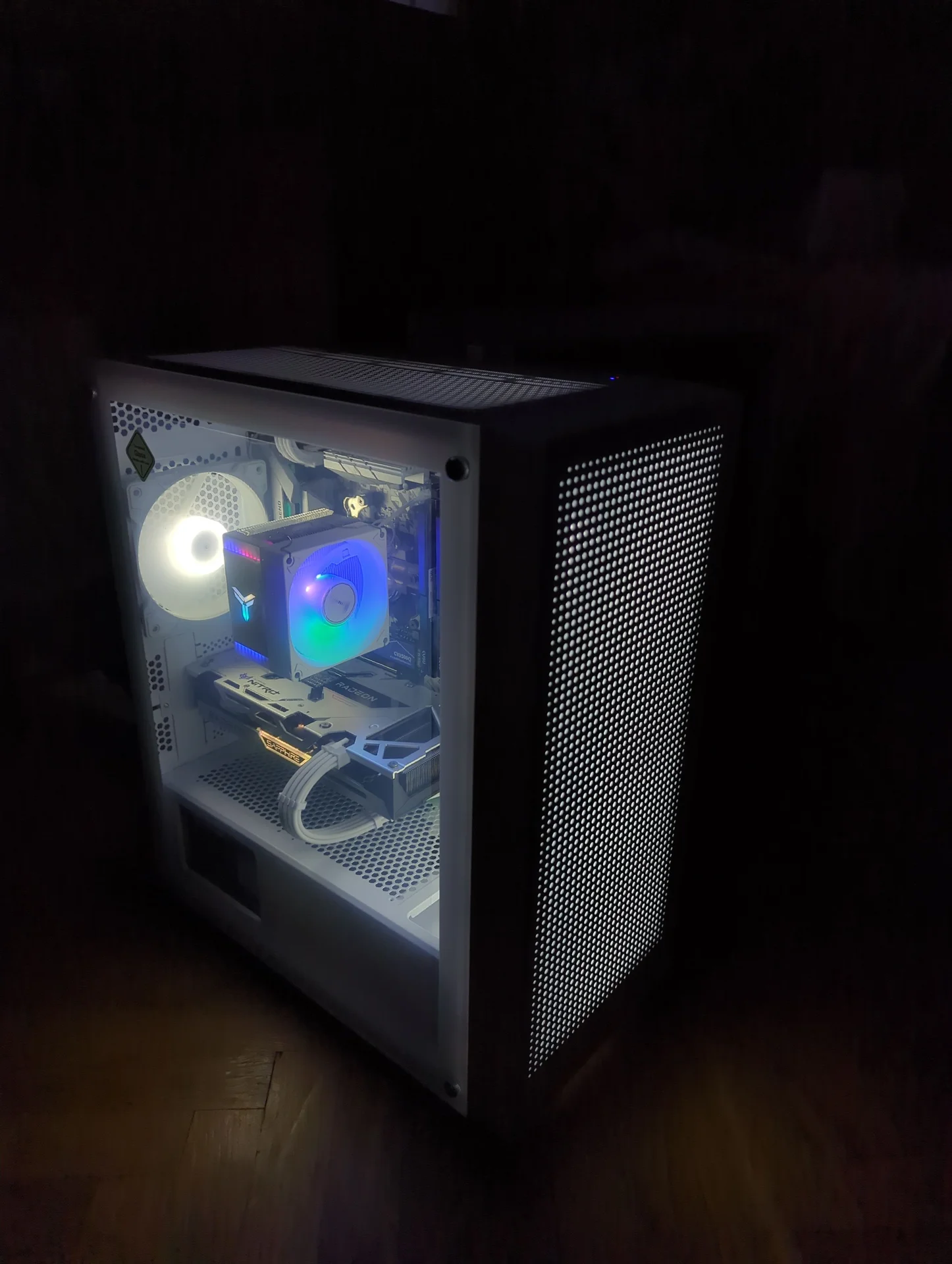 игровой пк ryzen 7 3700x/ rx6600xt/ ddr4 16gb - изображение 1