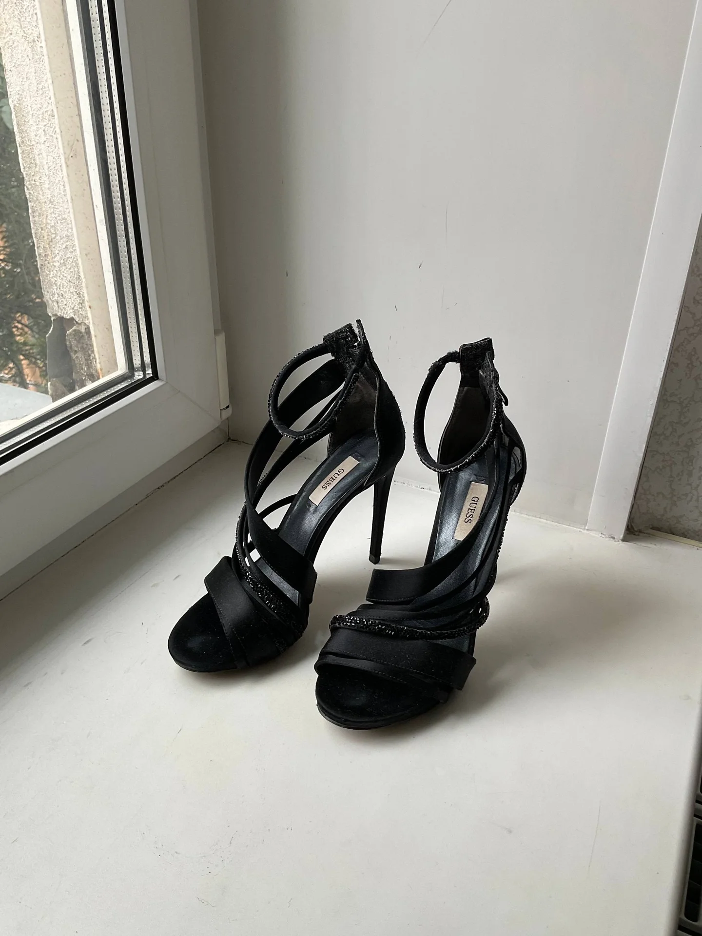 Босоножки Guess 2000е - миниатюра 2