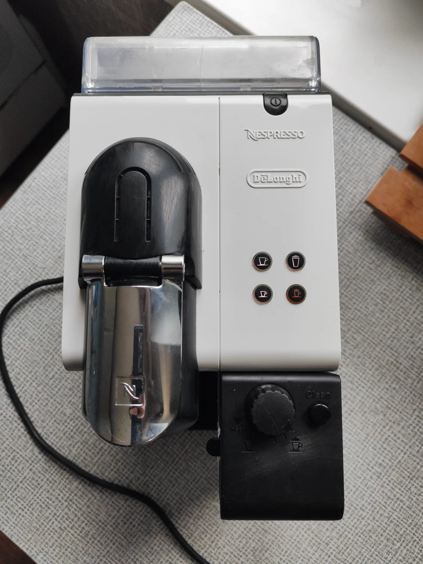 Капсульная кофемашина delonghi nespresso en520 - изображение 1
