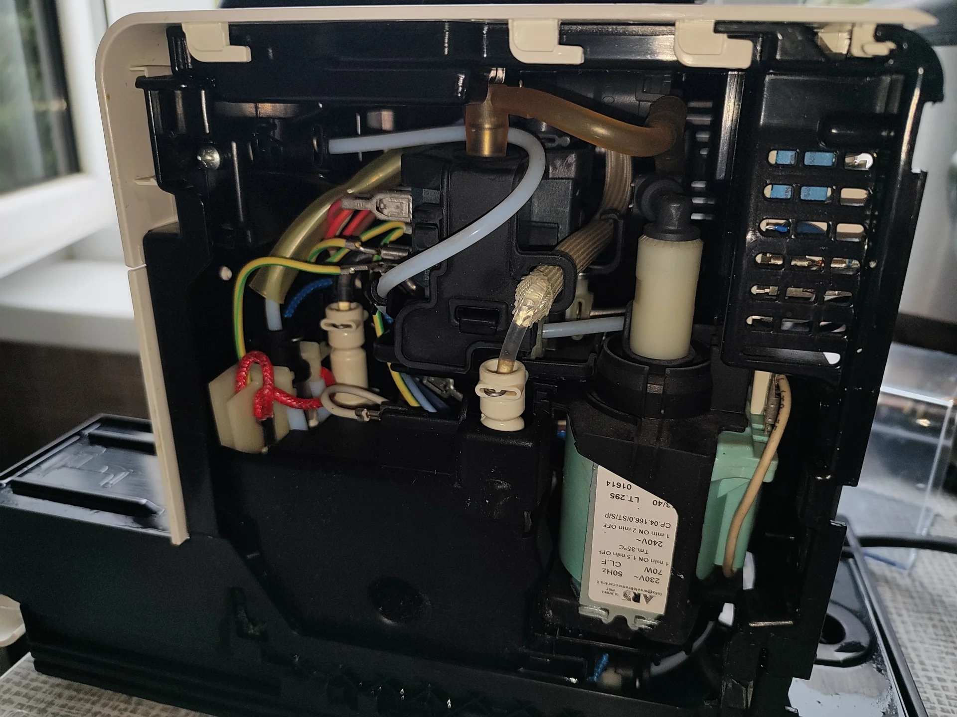 Капсульная кофемашина delonghi nespresso en520 - миниатюра 6