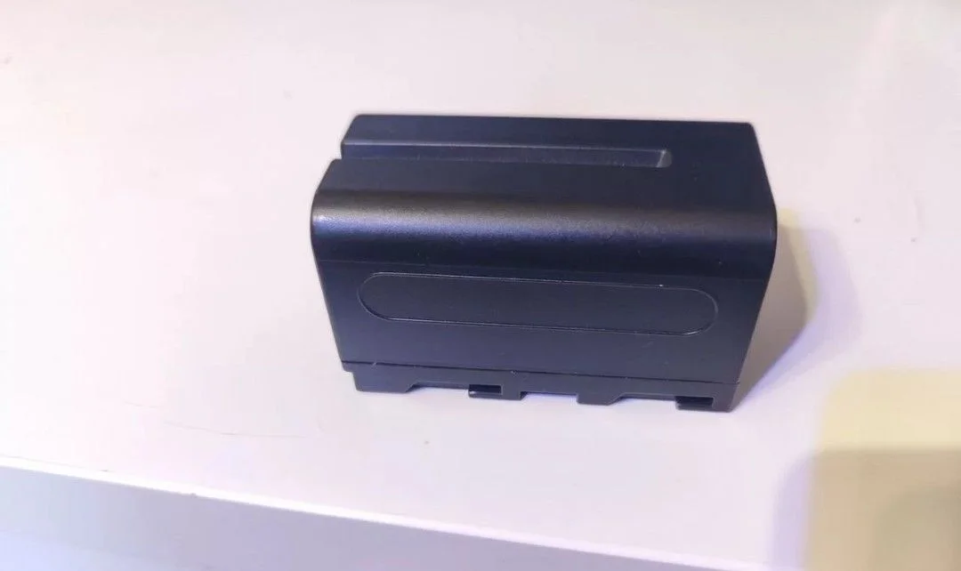 Аккумулятор для VHS камеры Сони Sony NP-F770/F750 - миниатюра 2