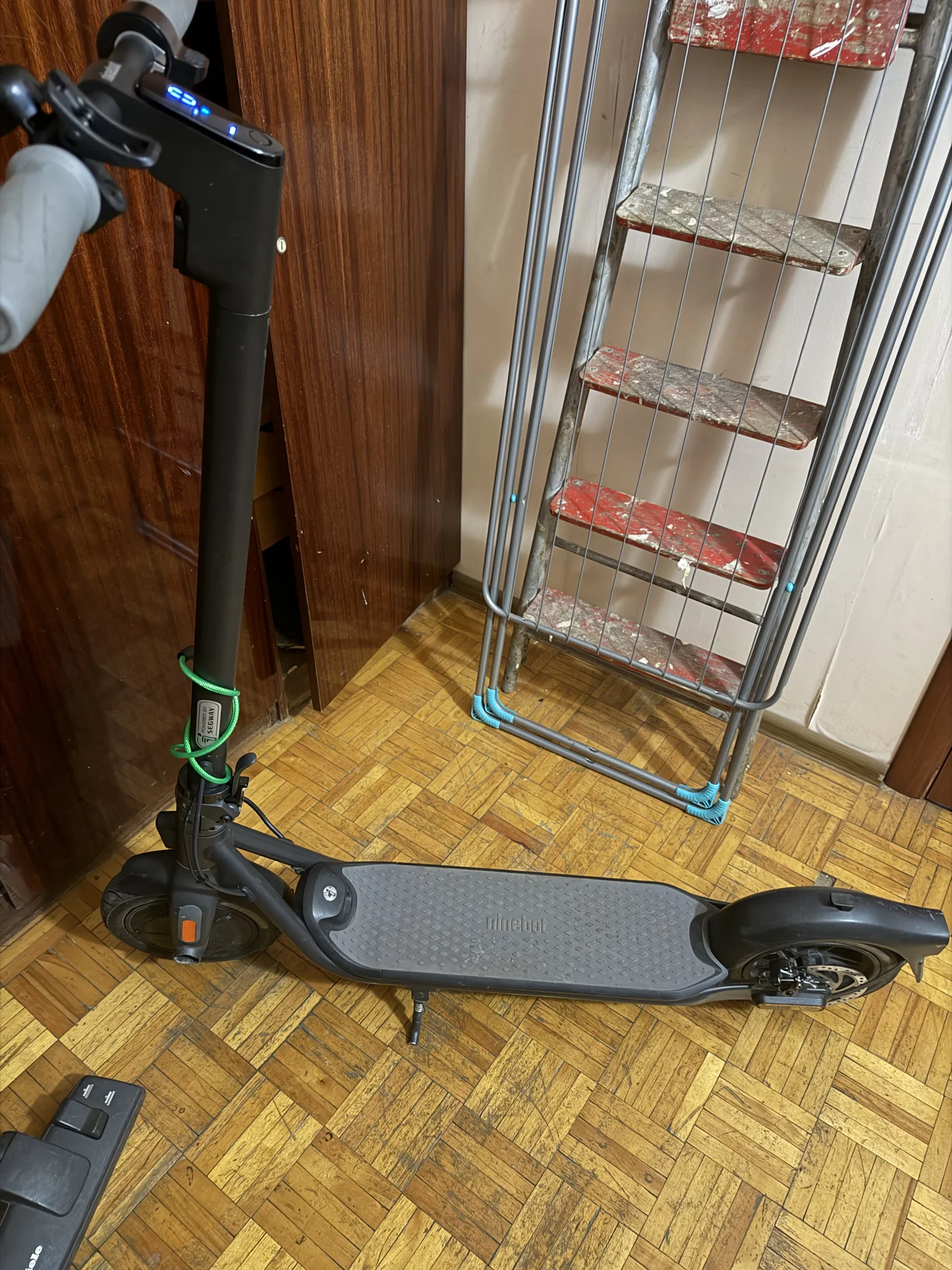 самокат ninebot f25e - миниатюра 6