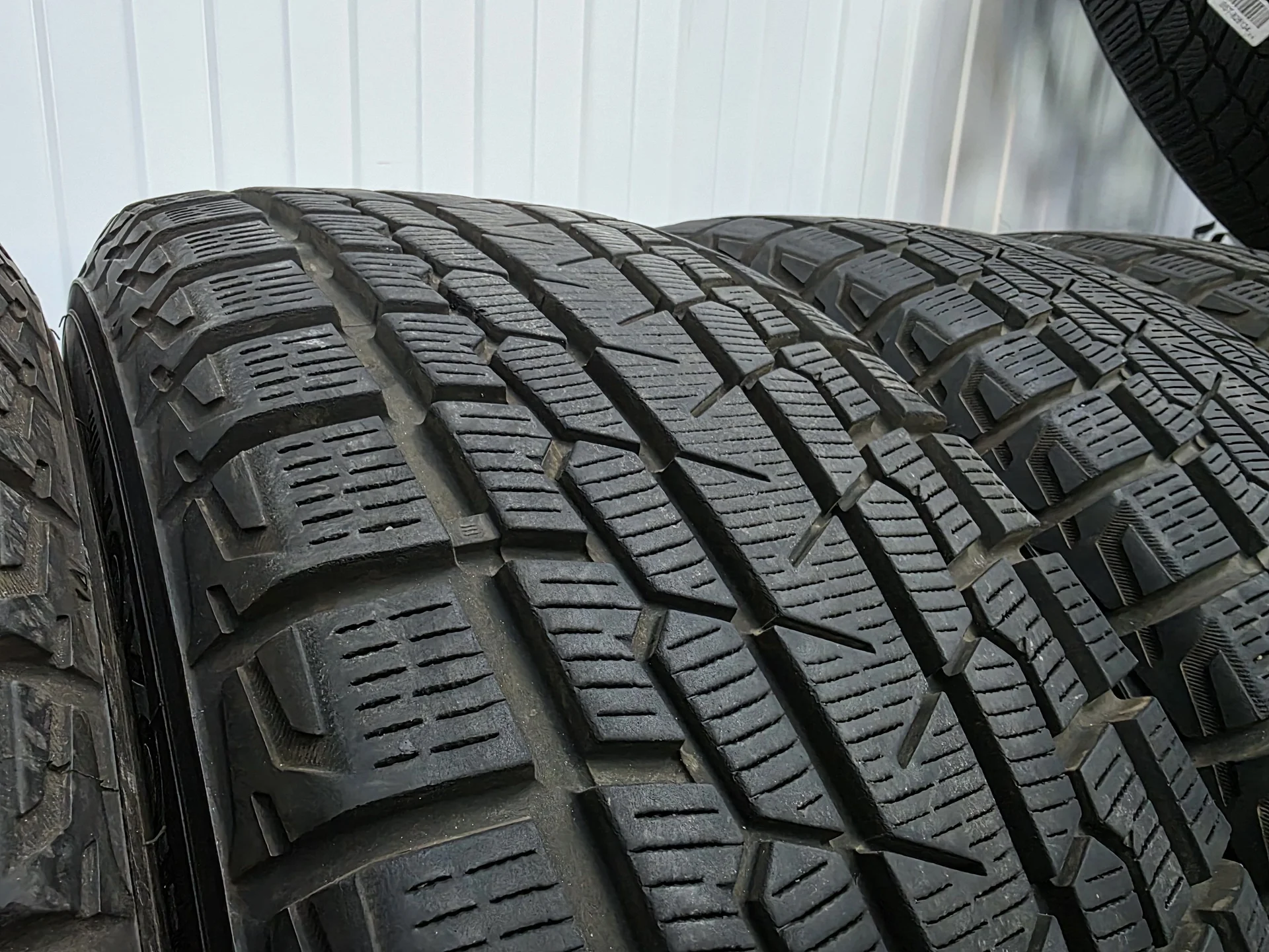 шины 265/65R17 Yokohama - миниатюра 7