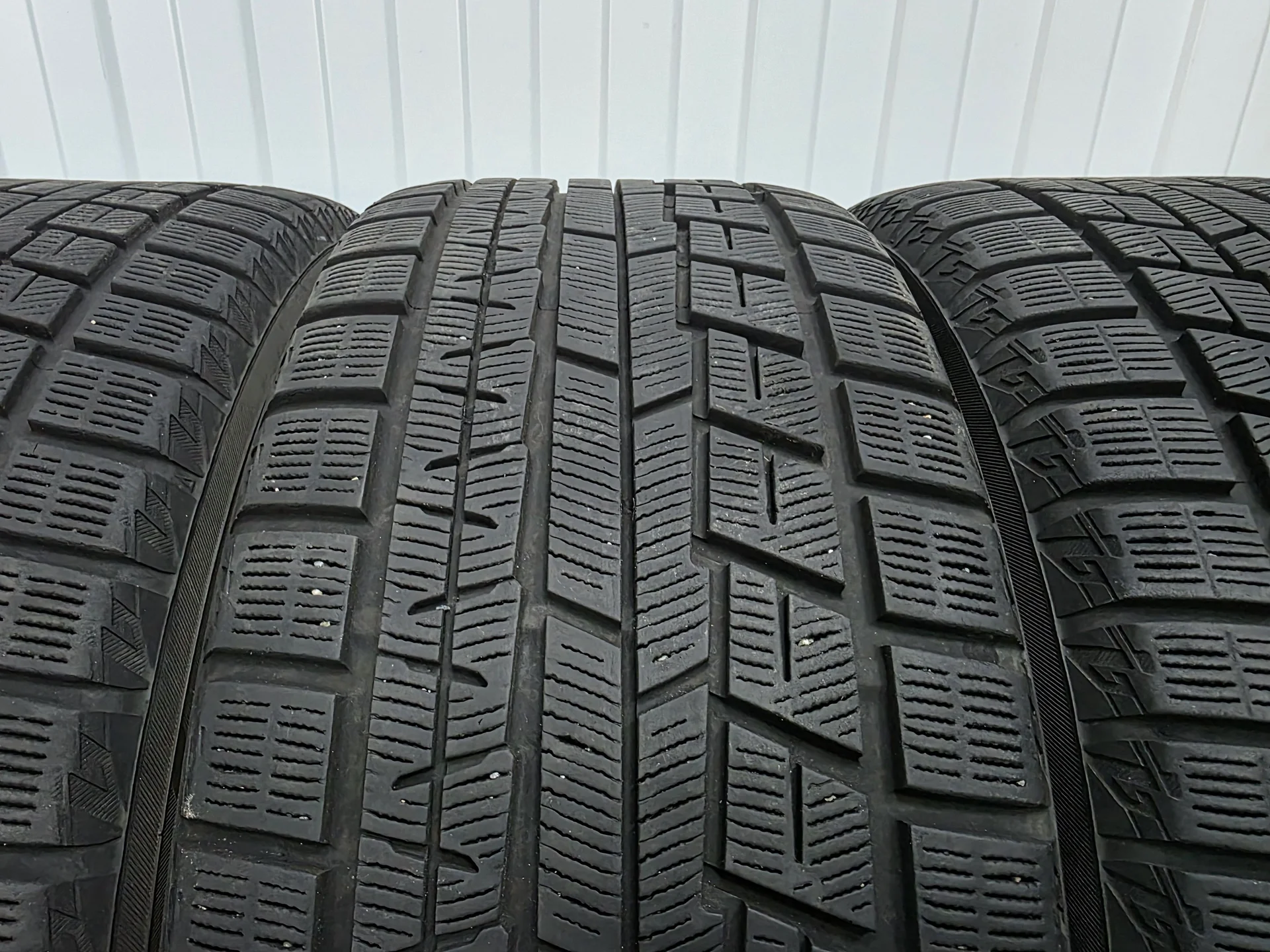 Шины 245/45R19 Yokohama - миниатюра 3