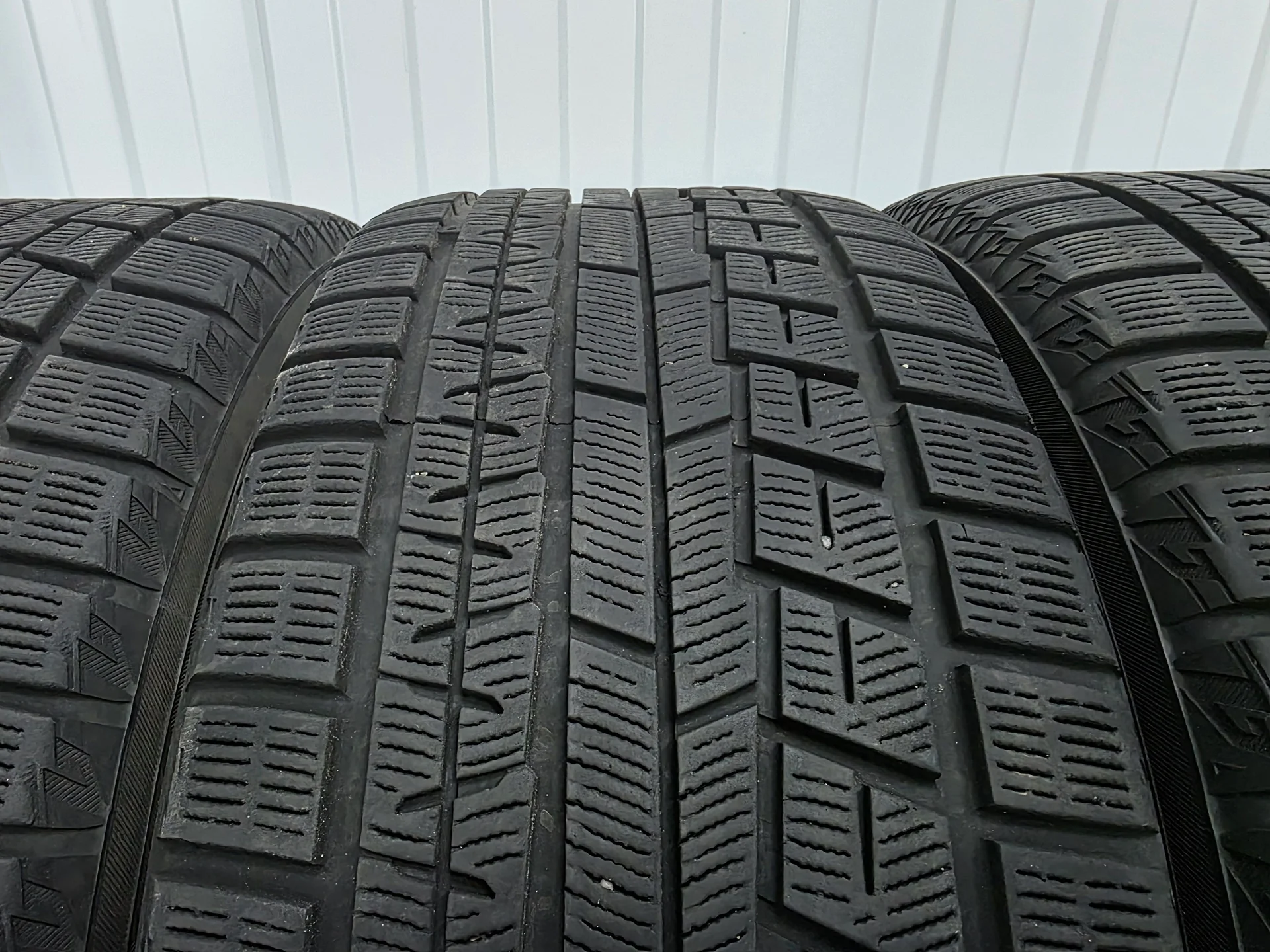 Шины 245/45R19 Yokohama - миниатюра 4