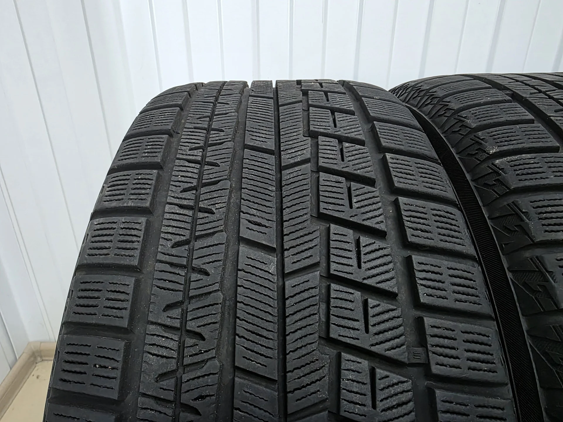 Шины 245/45R19 Yokohama - миниатюра 5