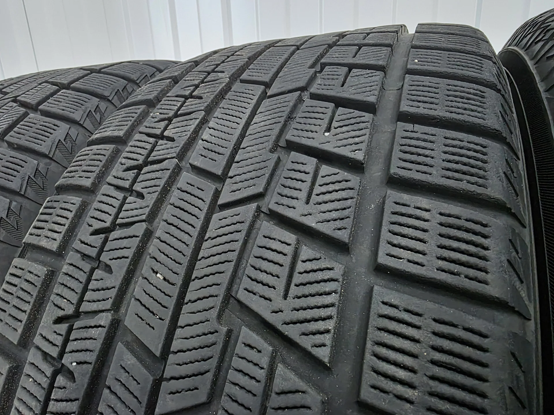 Шины 245/45R19 Yokohama - миниатюра 12