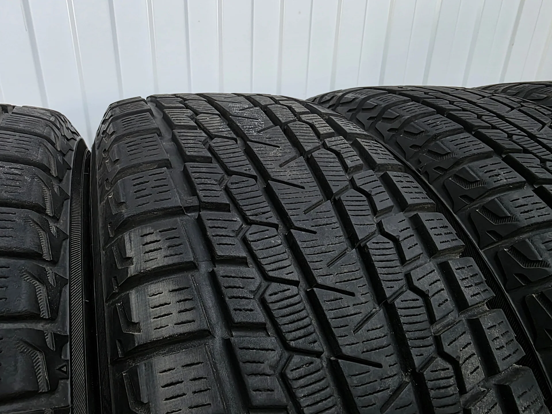 Шины 225/60R17 Yokohama - миниатюра 7