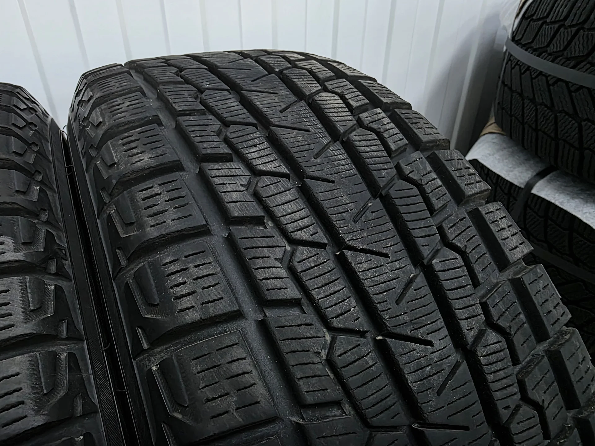 Шины 225/60R17 Yokohama - миниатюра 9
