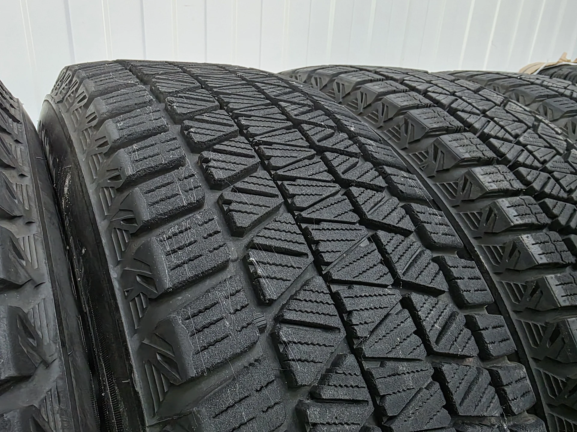 Шины 225/65R17 Bridgestone DM-V3 - миниатюра 7