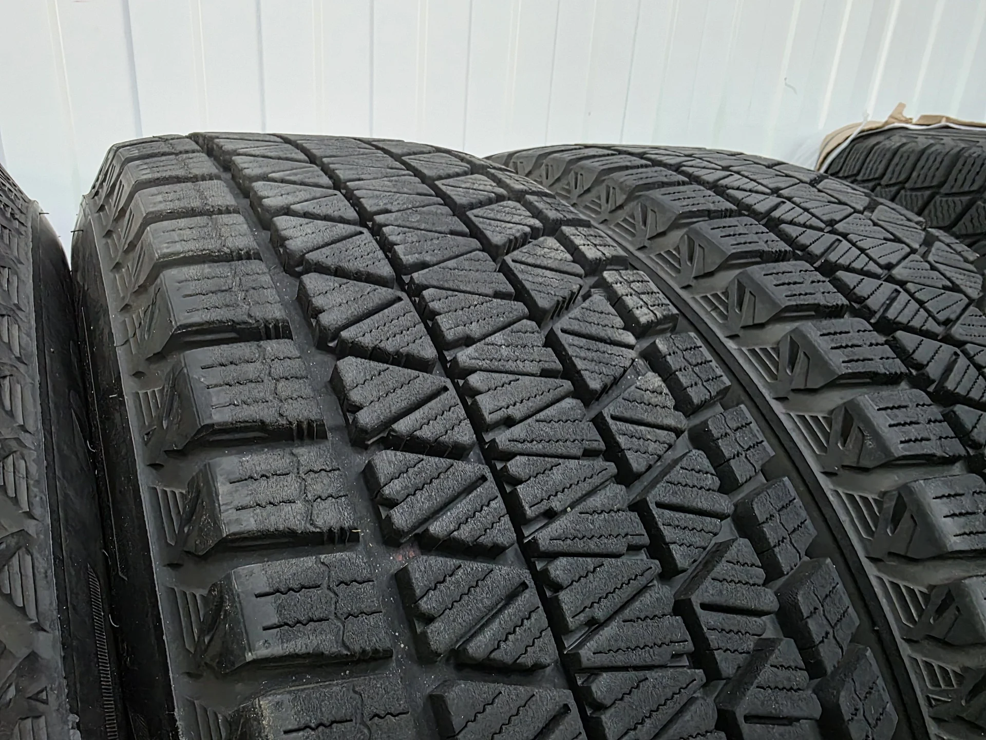 Шины 225/65R17 Bridgestone DM-V3 - миниатюра 8