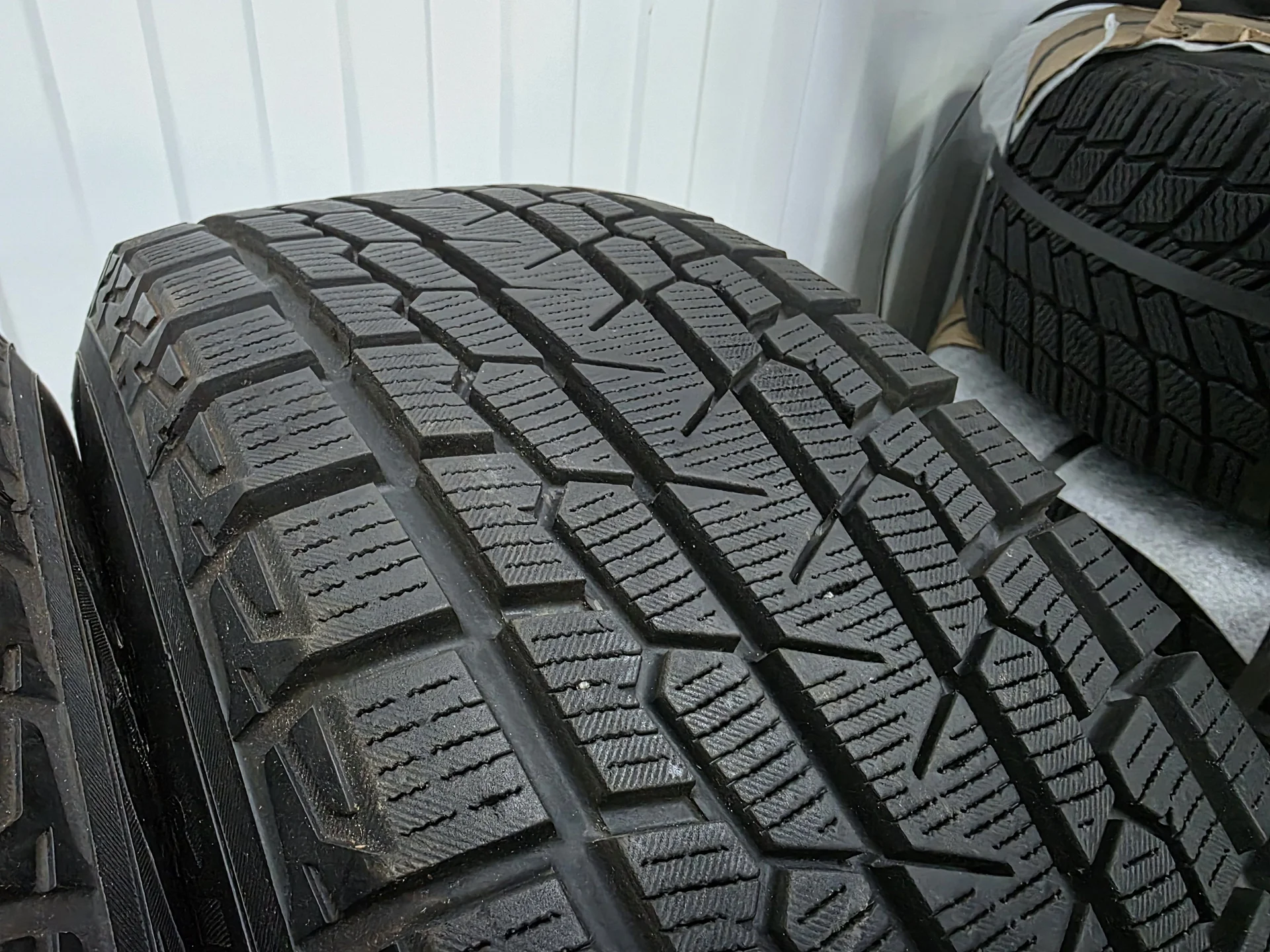 225/60R18 Yokohama - миниатюра 9