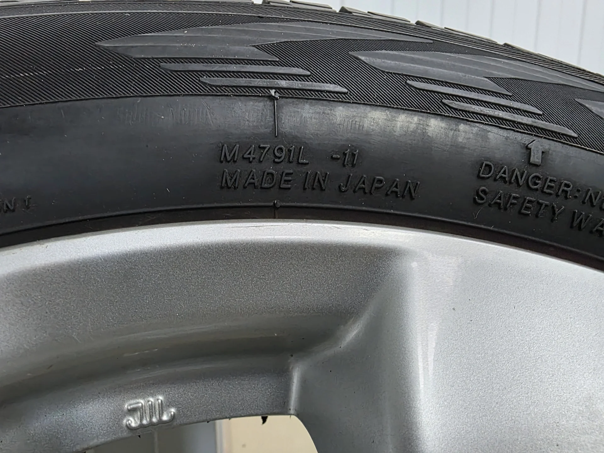 225/60R18 Yokohama - миниатюра 15