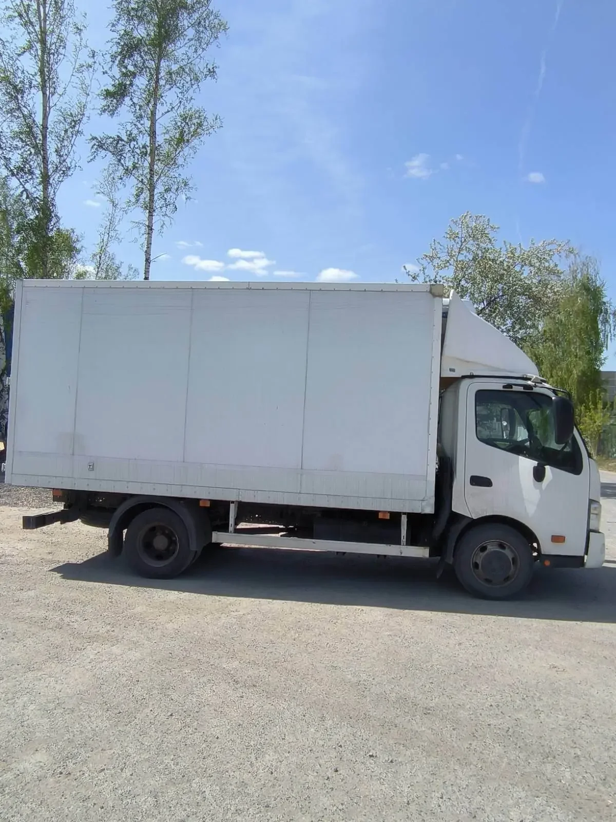 Рефрижератор Hino 300 (Dutro), 2013 - миниатюра 3