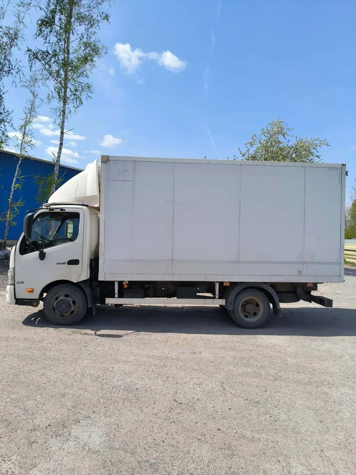 Рефрижератор Hino 300 (Dutro), 2013 - миниатюра 4