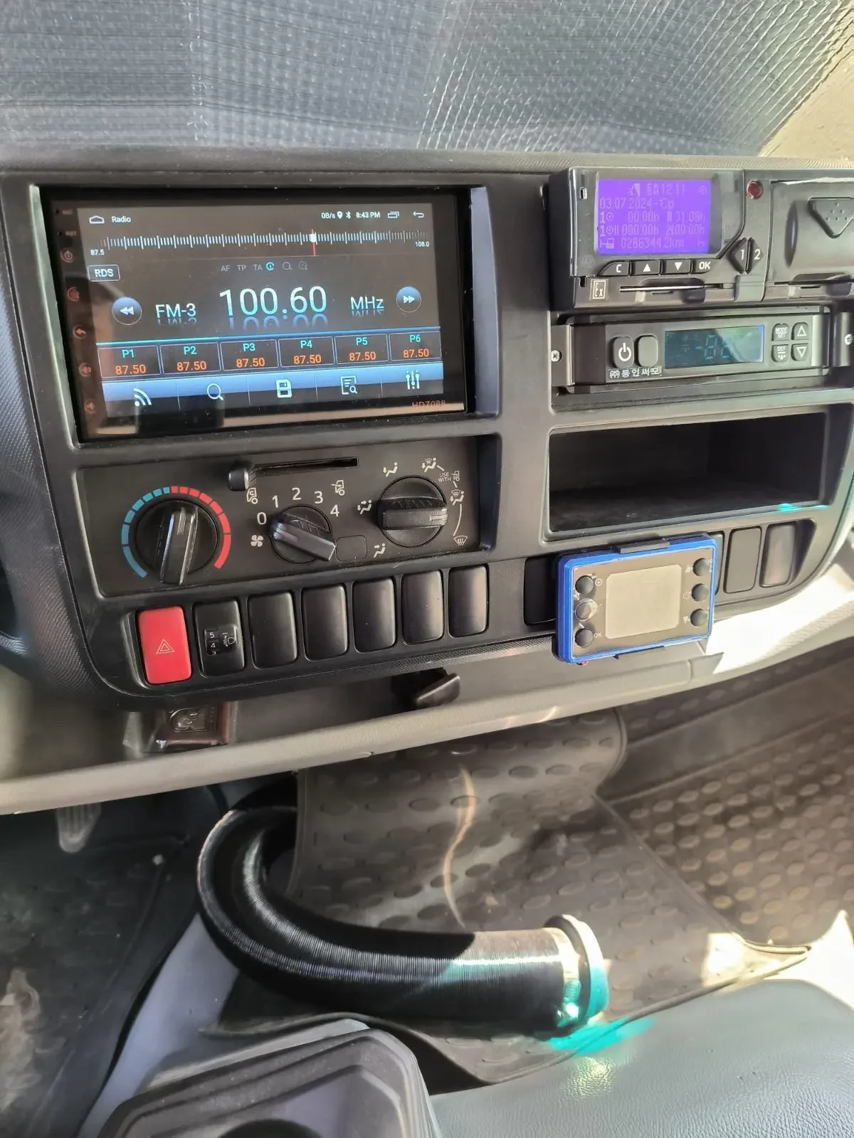 Рефрижератор Hino 300 (Dutro), 2013 - миниатюра 8