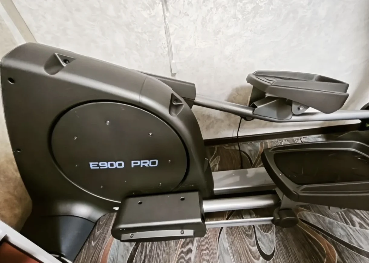 Эллиптический тренажёр Bronze gym E 900 Pro - миниатюра 4