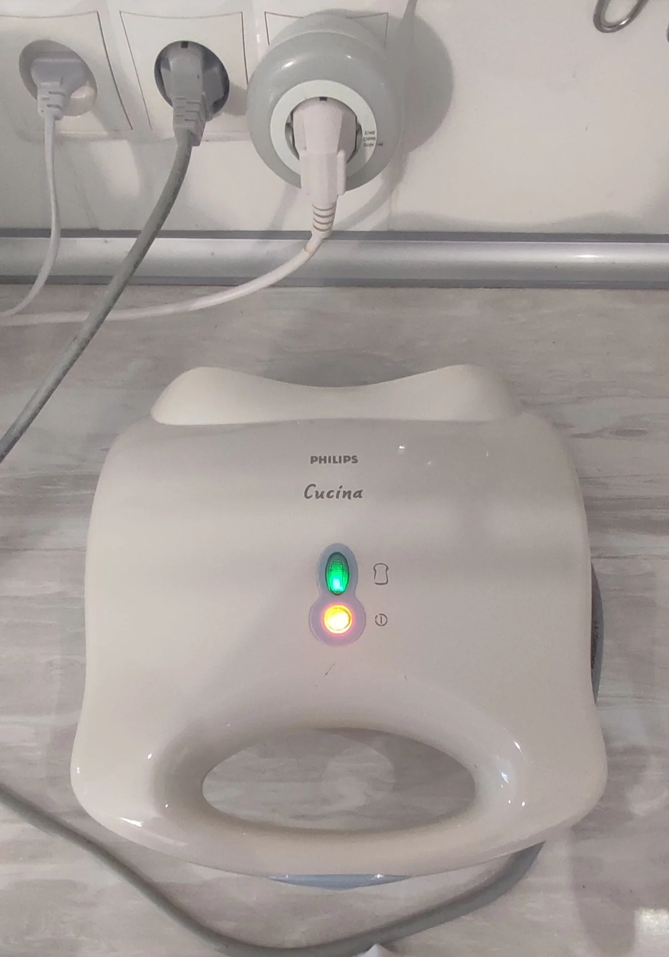 Сэндвичница Philips электрическая - изображение 1