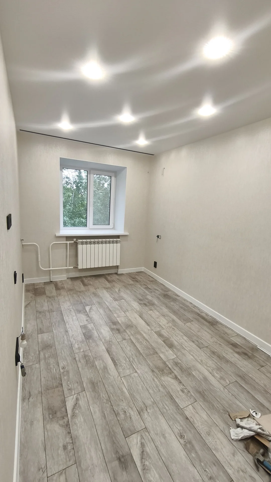 Продам 2комнатную квартиру с дизайнерским ремонтом - миниатюра 12