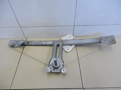 Стеклоподъемник механ. передний правый RENAULT Logan 2005-2014