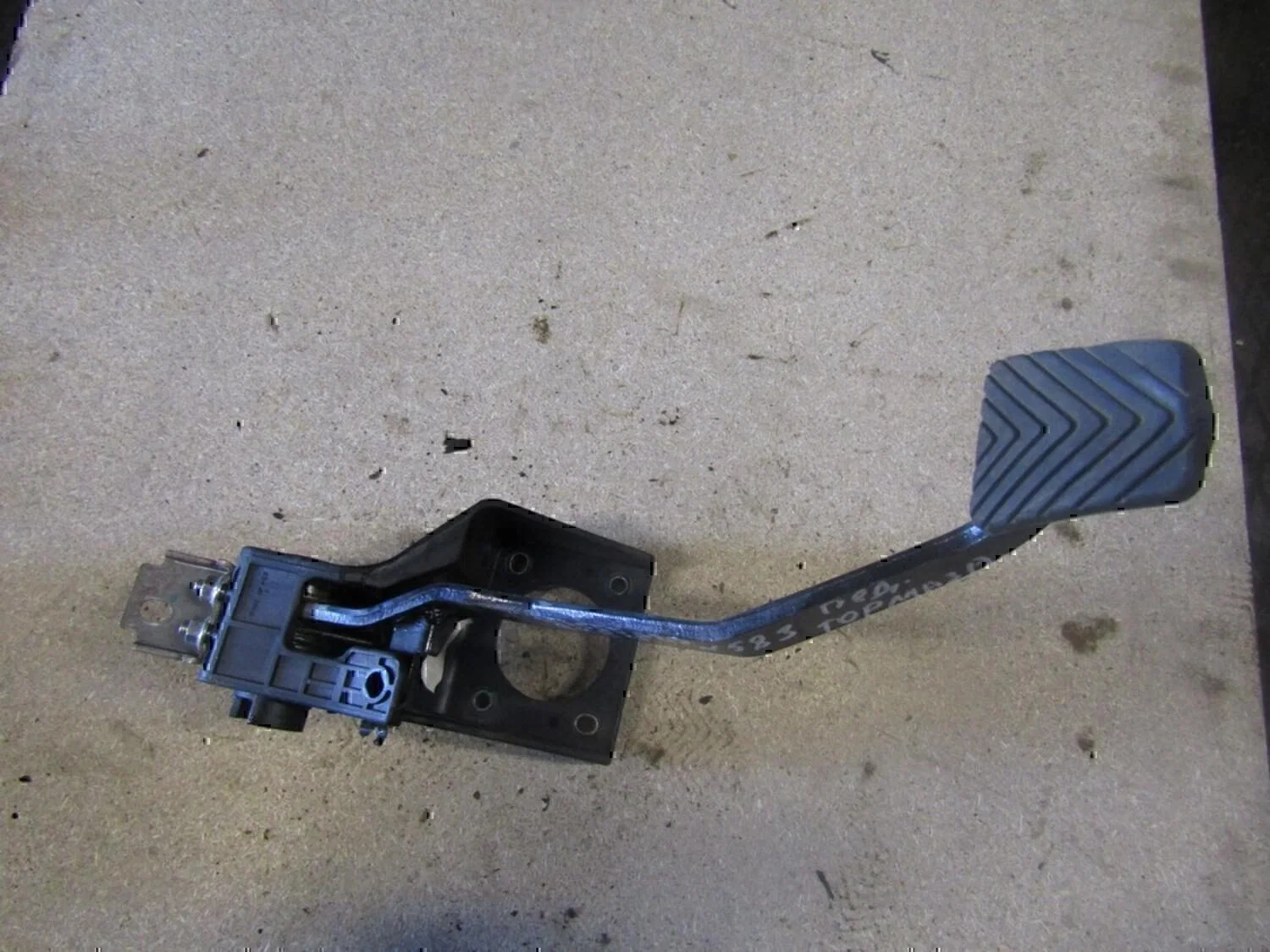 Педаль тормоза Hyundai-KIA Ceed 2007- 2012 - миниатюра 3