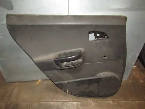 Обшивка двери задней левой Hyundai-KIA Ceed 2007- 2012